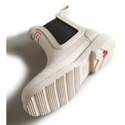 Hunter Women's Commando Chelsea Boots In Cast Pale Grey 9 Hunter Women's Commando Chelsea Boots In Cast Pale Grey -Blundstone || Sorel || Hunter Shop 1056 4 1100x