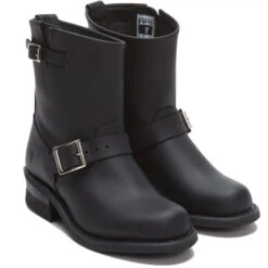 Frye Women's Engineer 8R In Black -Blundstone || Sorel || Hunter Shop 7 7 77500 black f 1100x