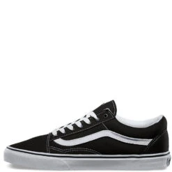 Vans Old Skool In Black/White -Blundstone || Sorel || Hunter Shop c c 2 1100x