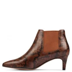 Clarks Women's Laina55 Boot 2 In Dark Tan 8 Clarks Women's Laina55 Boot 2 In Dark Tan -Blundstone || Sorel || Hunter Shop c l cl 26151363 1260 3 1100x