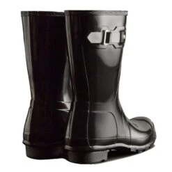 Hunter Women's Original Short Gloss Rain Boots In Black 8 Hunter Women's Original Short Gloss Rain Boots In Black -Blundstone || Sorel || Hunter Shop ht wfs1000rgl 1055 3 1100x