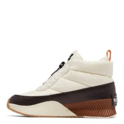 Sorel Women's Out N About III Puffy Zip Boot In Chalk/New Cinder -Blundstone || Sorel || Hunter Shop so 2040611191 2123 3 1100x